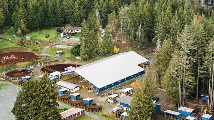 WeCoverEquine CEDAR VISTA STABLES METCHOSIN, BC RidingArena 4